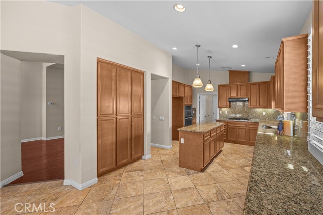 Detail Gallery Image 12 of 42 For 180 Salt Crk, Beaumont,  CA 92223 - 3 Beds | 2 Baths