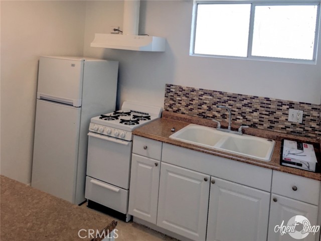 Detail Gallery Image 13 of 25 For 5847 Cherry Ave, Long Beach,  CA 90805 - – Beds | – Baths