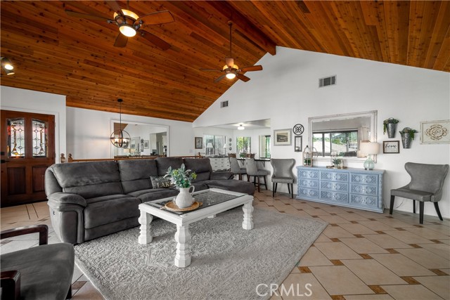 Detail Gallery Image 15 of 75 For 23619 Continental, Canyon Lake,  CA 92587 - 3 Beds | 2 Baths