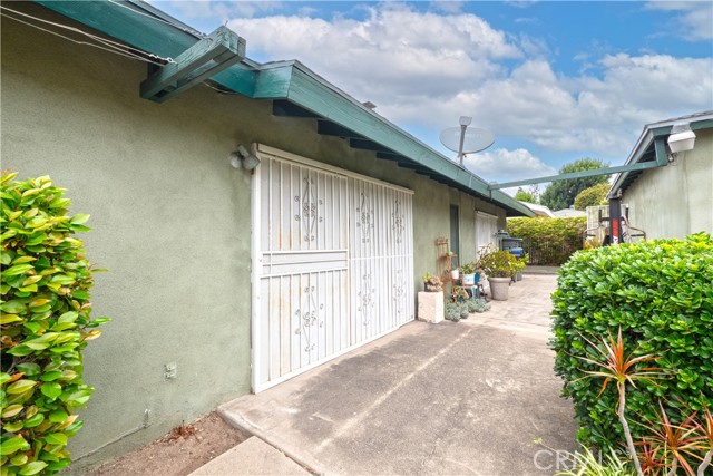 2996 Gladstone Street, Pomona CA: https://media.crmls.org/medias/4f8f73b4-a8c0-4597-9901-39e6dd6a26d6.jpg
