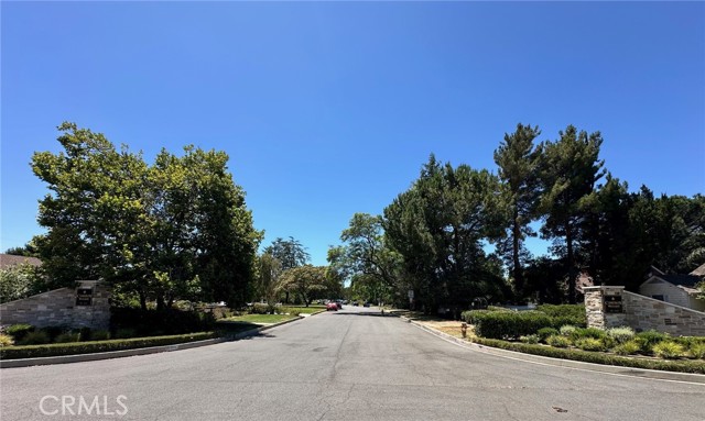 6217 Orion Avenue, Van Nuys CA: https://media.crmls.org/medias/4f8fd712-2caf-4501-be90-e4b0a9428b7c.jpg
