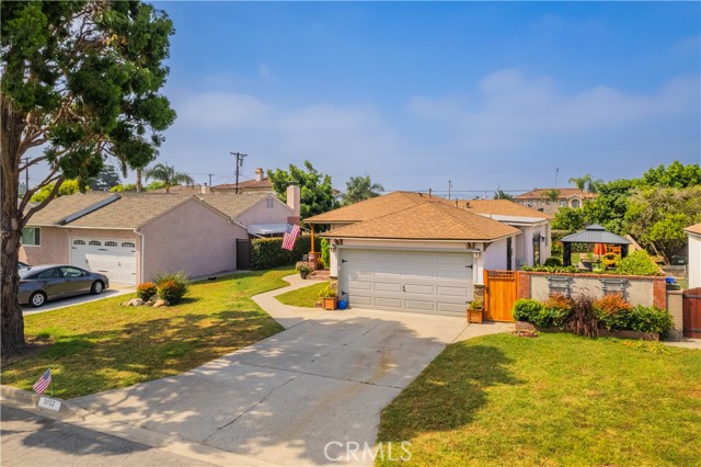 9052 Bigby Street, Downey, California 90241, 4 Bedrooms Bedrooms, ,2 BathroomsBathrooms,Single Family Residence,For Sale,Bigby,TR25031383