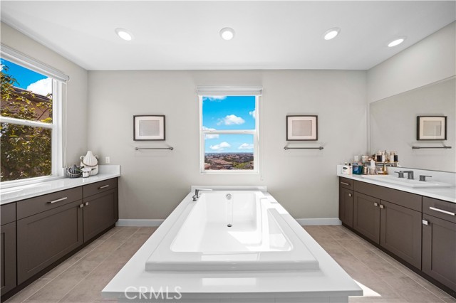 Detail Gallery Image 29 of 55 For 539 Serrano Summit Dr, Lake Forest,  CA 92630 - 4 Beds | 3 Baths
