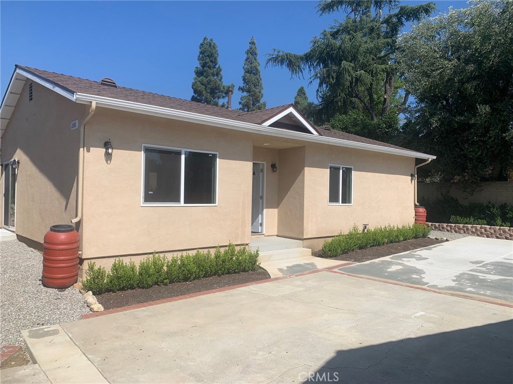 2116 Forbes