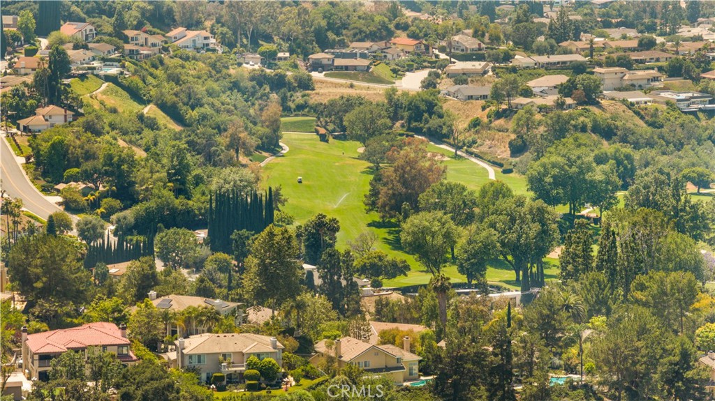 https://media.crmls.org/medias/4f90c9b0-8b90-4720-9b20-d75d3527038d.jpg?preset=X-Large