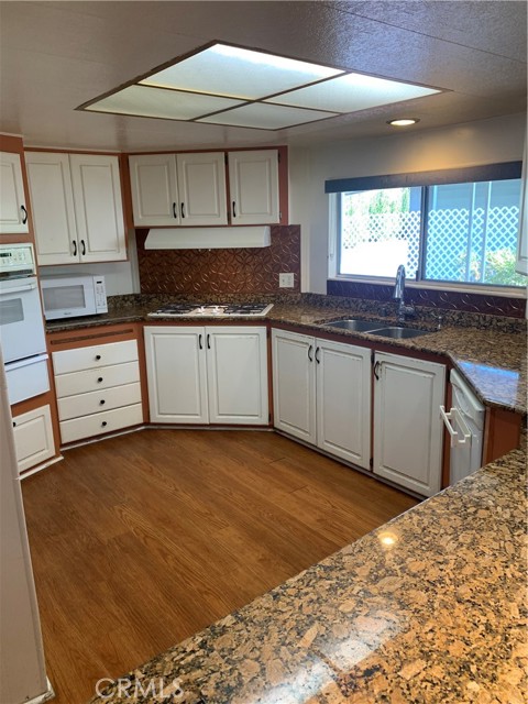 Detail Gallery Image 9 of 16 For 24921 Muirlands Bld #79,  Lake Forest,  CA 92630 - 2 Beds | 2 Baths