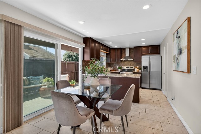 Detail Gallery Image 4 of 23 For 1000 S Citron #9,  Anaheim,  CA 92805 - 2 Beds | 2 Baths