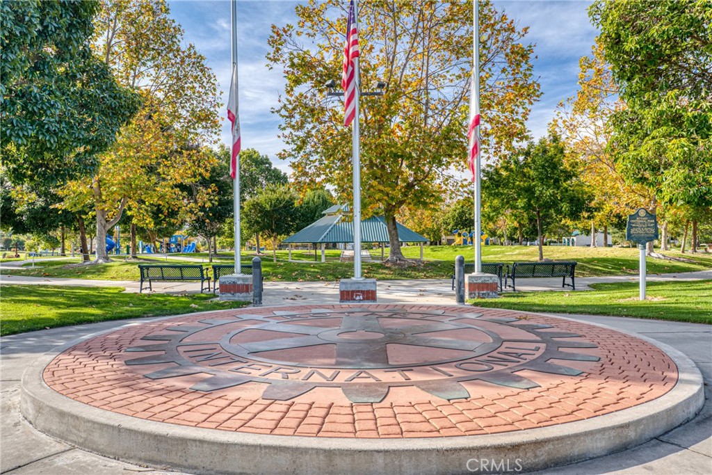 https://media.crmls.org/medias/4f91aec8-87b8-4b2a-816d-3217237b53d2.jpg?preset=X-Large