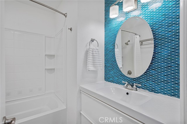 Detail Gallery Image 17 of 22 For 720 Meyer Ln #102,  Redondo Beach,  CA 90278 - 2 Beds | 2 Baths