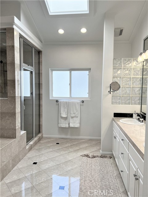 104 Avenue H, Redondo Beach, California 90277, 4 Bedrooms Bedrooms, ,3 BathroomsBathrooms,Residential,Sold,Avenue H,SB24061772