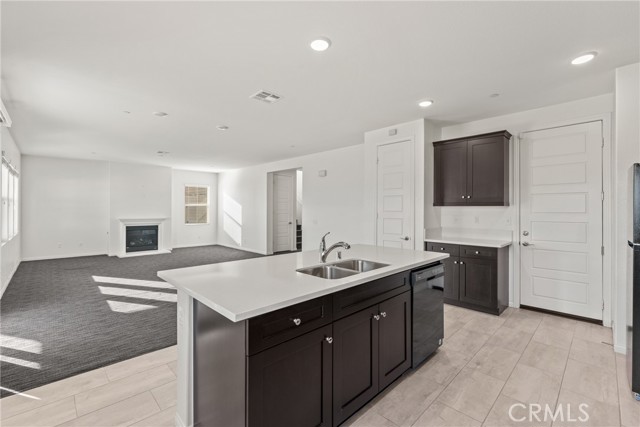 Detail Gallery Image 12 of 46 For 4011 Elderberry, Lake Elsinore,  CA 92530 - 4 Beds | 2/1 Baths