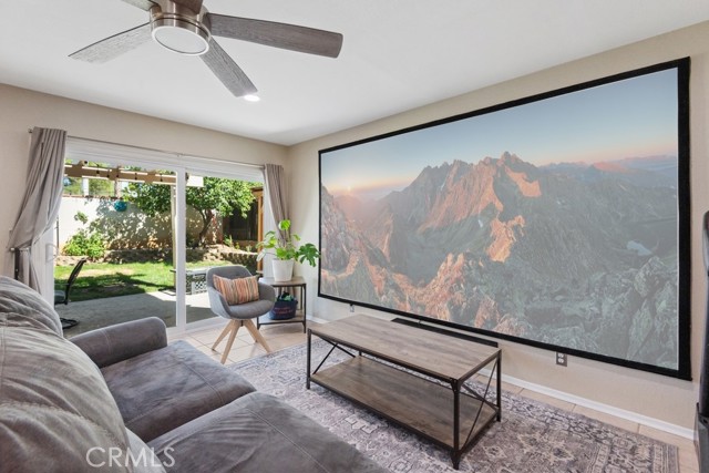 Detail Gallery Image 7 of 29 For 212 Eastpark Ln, Redlands,  CA 92374 - 3 Beds | 2/1 Baths