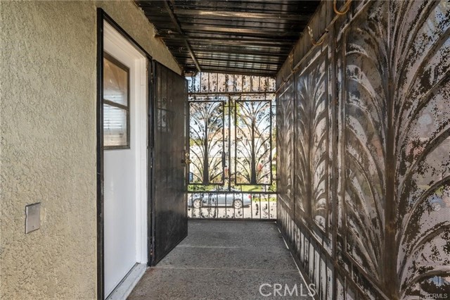 15702 Halldale Avenue, Gardena CA: https://media.crmls.org/medias/4f936541-6788-497f-a989-eafdc27fafde.jpg