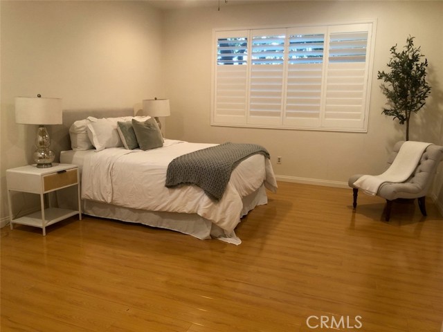380 South Orange Grove Bl, 8 photo 20