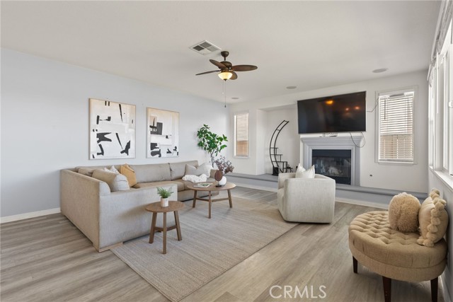21 Plaza Modena, Lake Elsinore CA: https://media.crmls.org/medias/4f948119-85c1-4f34-9ed4-dbf5b98e2cee.jpg