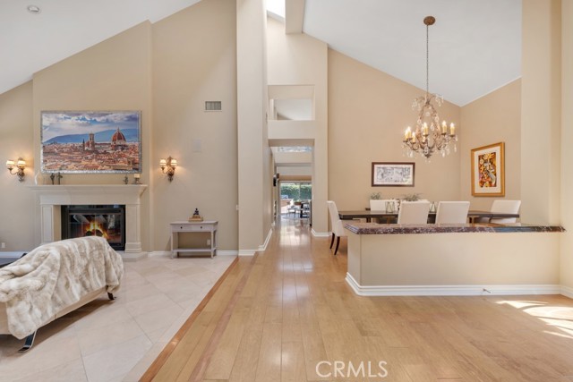 Detail Gallery Image 6 of 60 For 4228 Saddlecrest Ln, Westlake Village,  CA 91361 - 4 Beds | 3/1 Baths