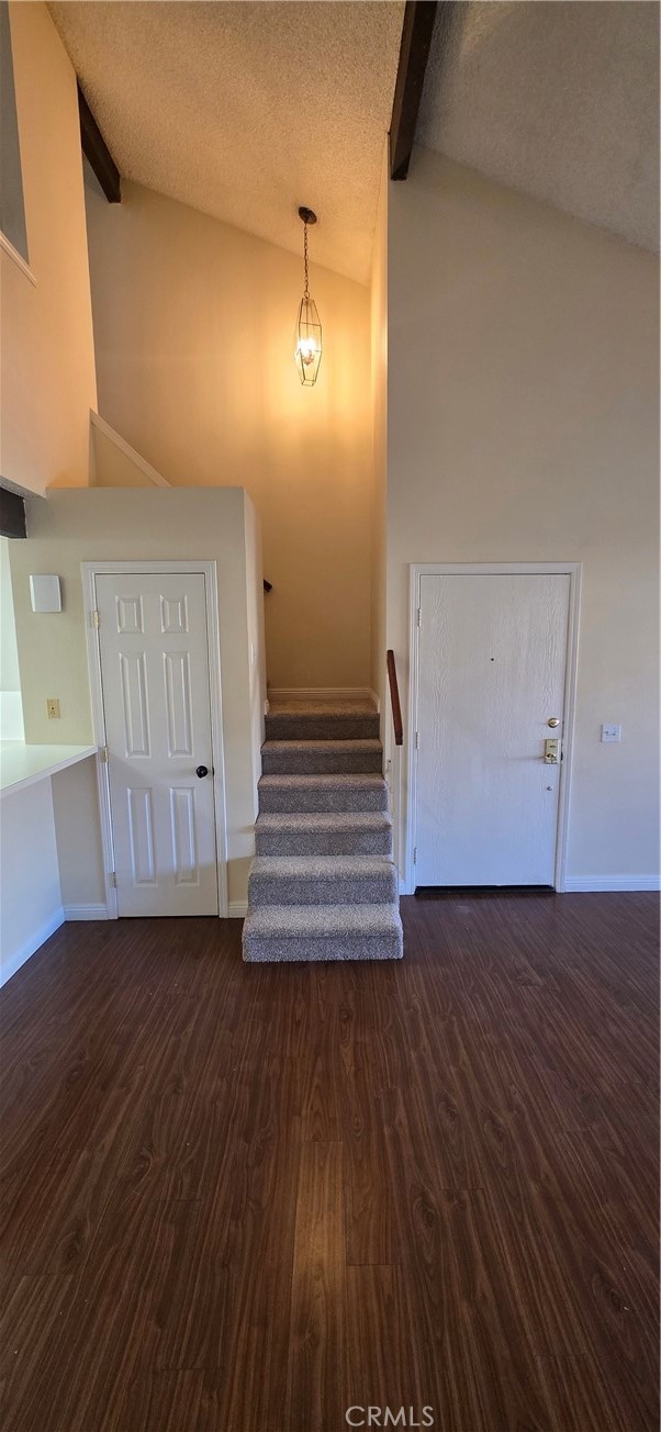 Detail Gallery Image 3 of 37 For 46 Town and Country Rd, Phillips Ranch,  CA 91766 - 2 Beds | 1 Baths