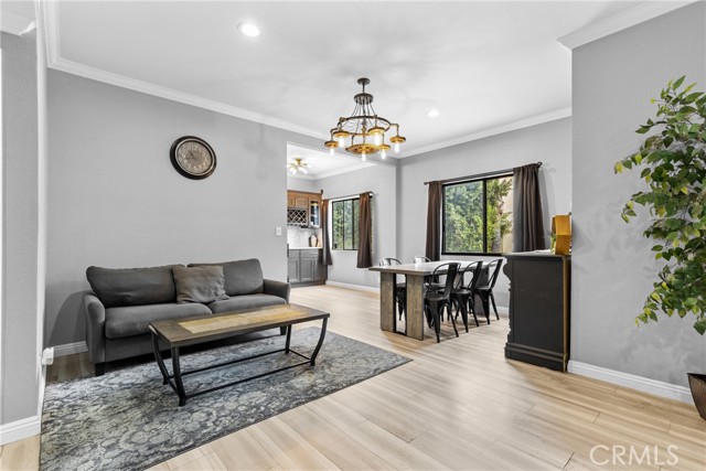 Detail Gallery Image 10 of 26 For 17500 Sherman Way #102,  Van Nuys,  CA 91406 - 3 Beds | 2 Baths