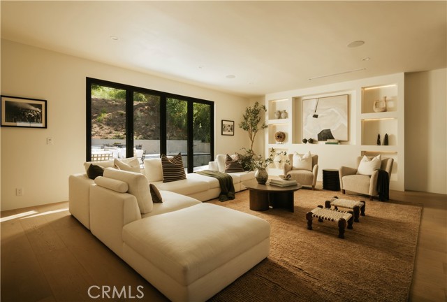 17930 Karen Drive, Encino CA: https://media.crmls.org/medias/4f9529e0-d390-4470-aa04-35251e542881.jpg