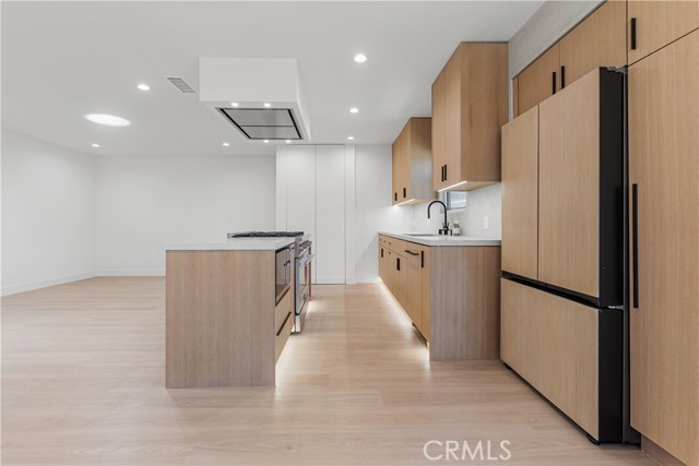 Front Image Thumbnail for CRSR25230579