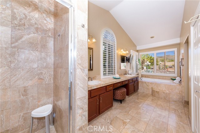Detail Gallery Image 35 of 75 For 9805 Sweetwater Dr, Agua Dulce,  CA 91390 - 6 Beds | 6 Baths