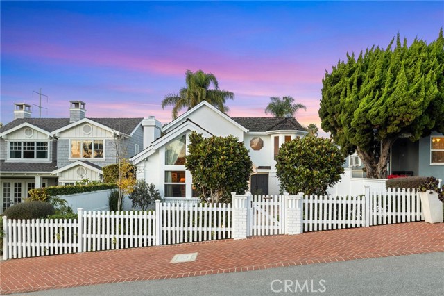 Detail Gallery Image 41 of 42 For 657 36th St, Manhattan Beach,  CA 90266 - 3 Beds | 2/1 Baths