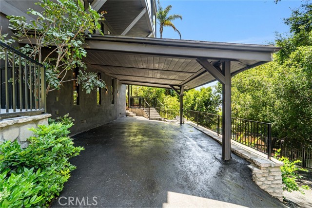 Detail Gallery Image 4 of 34 For 1782 Viewmont Dr, Los Angeles,  CA 90069 - 3 Beds | 4/1 Baths