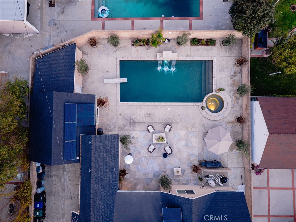 https://media.crmls.org/medias/4f990ca0-a01c-41b4-84f0-2bcff6a22509.jpg?preset=X-Large