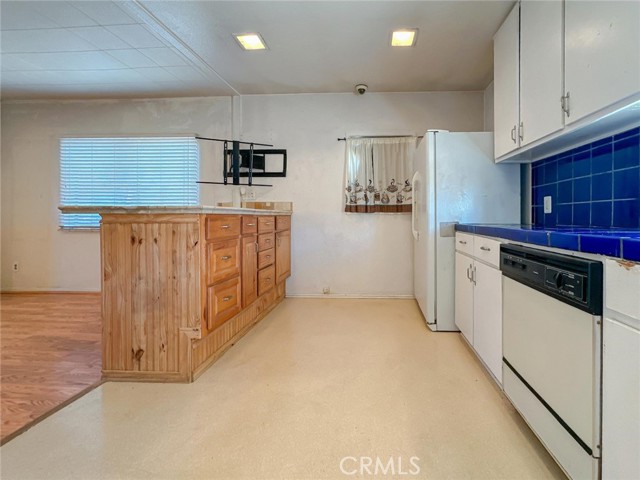 7029 4th Avenue, Los Angeles CA: https://media.crmls.org/medias/4f9a1aca-164e-4822-bc20-fa0c2b92c048.jpg
