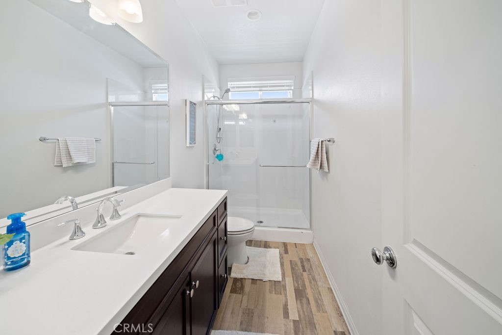 https://media.crmls.org/medias/4f9a60f9-efb9-418a-ac3b-331e4162bf2d.jpg?preset=X-Large