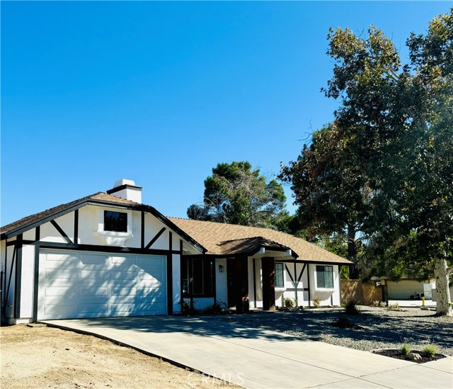 Detail Gallery Image 2 of 19 For 38054 Meadow Wood St, Palmdale,  CA 93552 - 3 Beds | 2 Baths