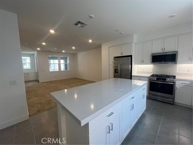 Detail Gallery Image 34 of 41 For 1872 Union #25,  Anaheim,  CA 92805 - 3 Beds | 2/1 Baths
