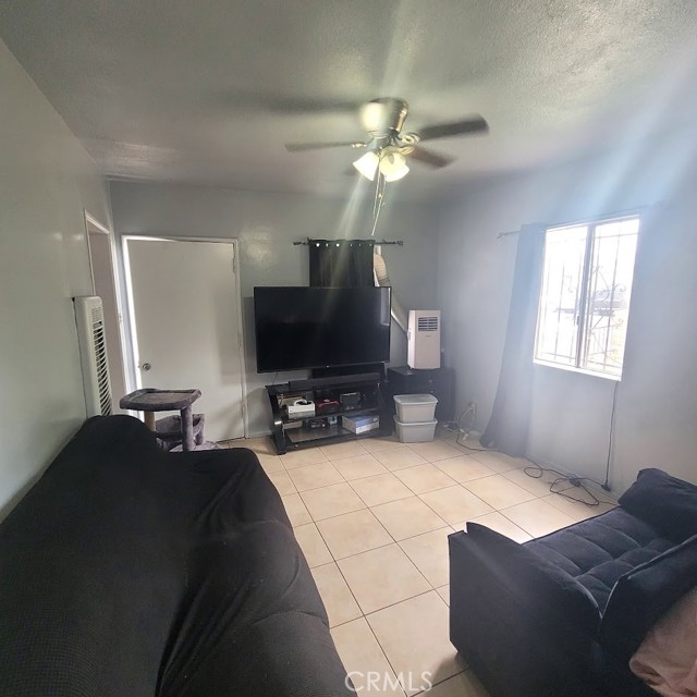 6527 Marlow Avenue, Bell Gardens CA: https://media.crmls.org/medias/4f9c2183-3b67-43c6-b935-e876a30bad3f.jpg
