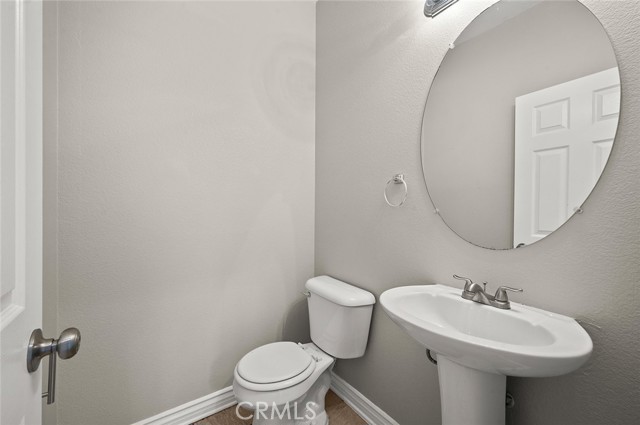 Detail Gallery Image 13 of 43 For 12966 Eastern Shore Dr, Corona,  CA 92880 - 4 Beds | 2/1 Baths