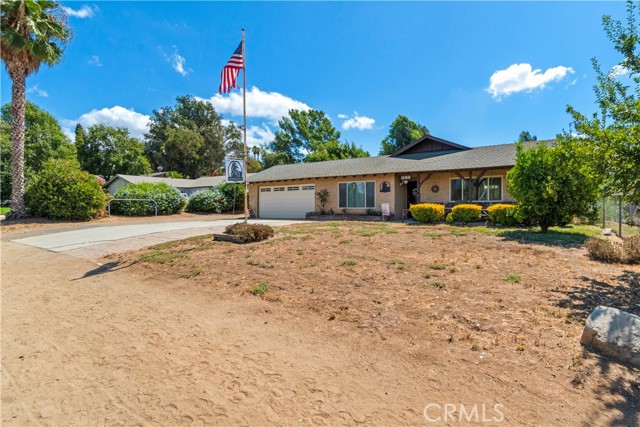 Detail Gallery Image 4 of 32 For 1150 4th St, Norco,  CA 92860 - 4 Beds | 2 Baths