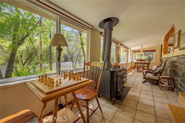 9977 Incline Road, El Portal CA: https://media.crmls.org/medias/4f9d4467-4cb3-4bfa-81d2-a5dce4bd1d70.jpg