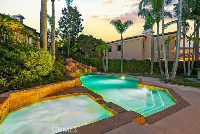 5 Ebony Glade, Laguna Niguel CA: https://media.crmls.org/medias/4f9dcf8f-7f28-400f-94c9-7f193f7f2242.jpg