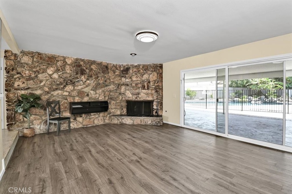 4f9e09ce D350 468b 9ba6 7efa9e11091f