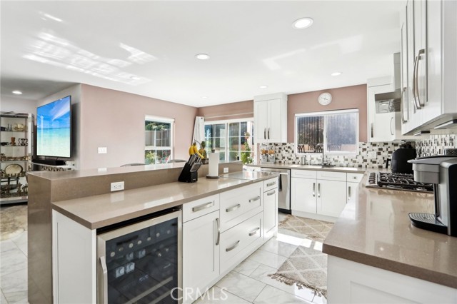 1185 Heatherview Drive photo 8