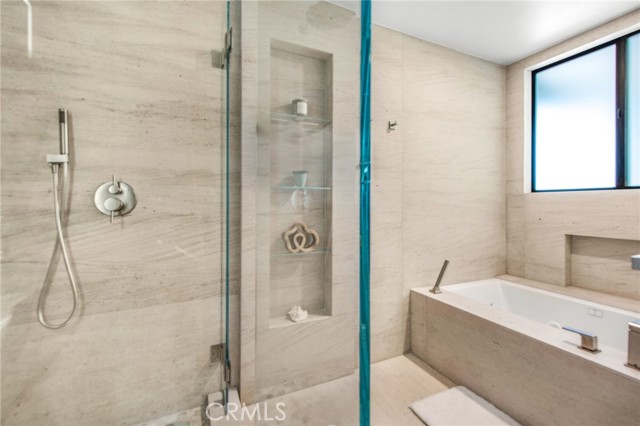 203 Via Ravenna, Newport Beach CA: https://media.crmls.org/medias/4f9f9495-cf22-4b9a-ac88-16901a3a00f0.jpg