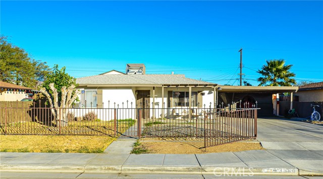 Detail Gallery Image 2 of 18 For 43560 Arabia St, Indio,  CA 92201 - 3 Beds | 1 Baths