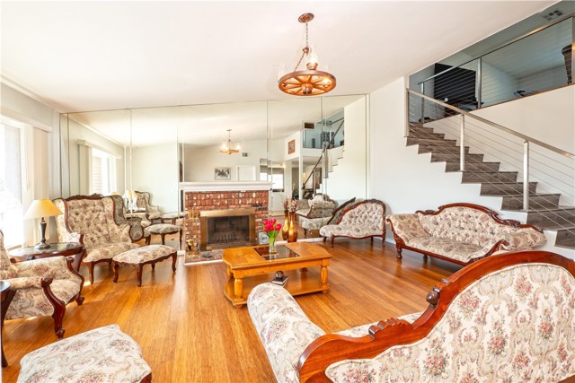 Detail Gallery Image 4 of 71 For 3985 Oakridge Cir, Norco,  CA 92860 - 5 Beds | 3 Baths