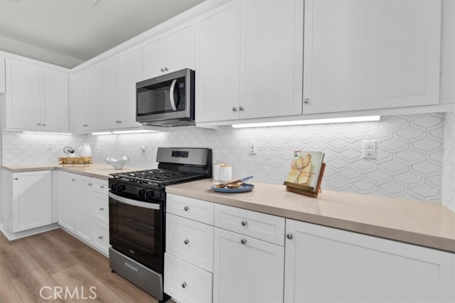 3930 E Crisanta Privado, Ontario CA: https://media.crmls.org/medias/4fa23c96-0700-49ac-a67a-0d083017ad64.jpg