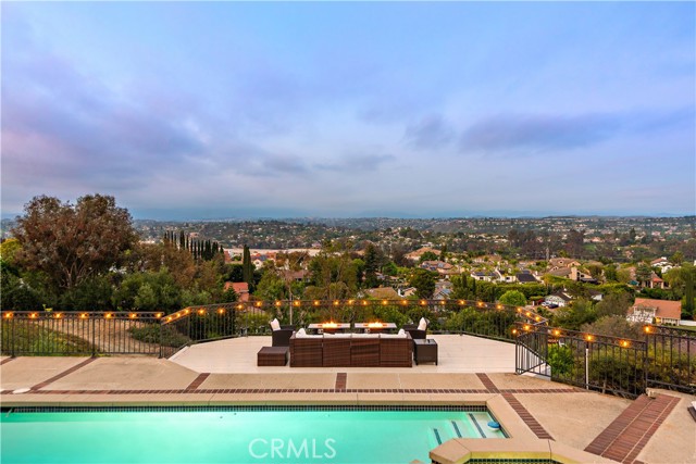 26126 Oroville Place, Laguna Hills CA: https://media.crmls.org/medias/4fa2d8a0-962b-4ff0-ab38-afa9aa709bae.jpg