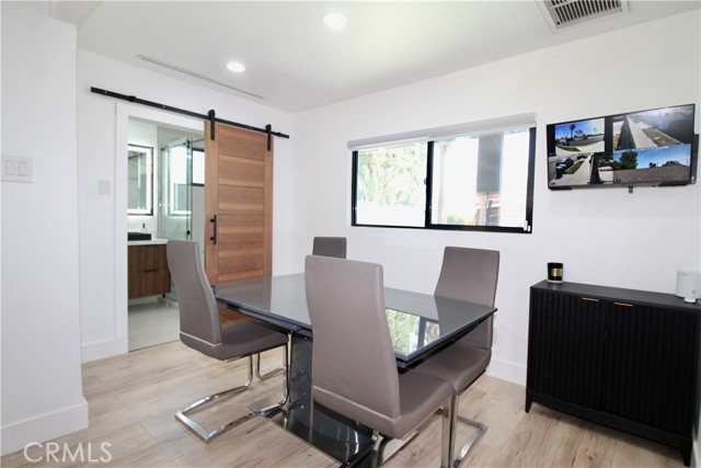 6949 Wilbur Avenue, Reseda CA: https://media.crmls.org/medias/4fa37a38-7312-4bcc-88f5-fa77e42e1b88.jpg