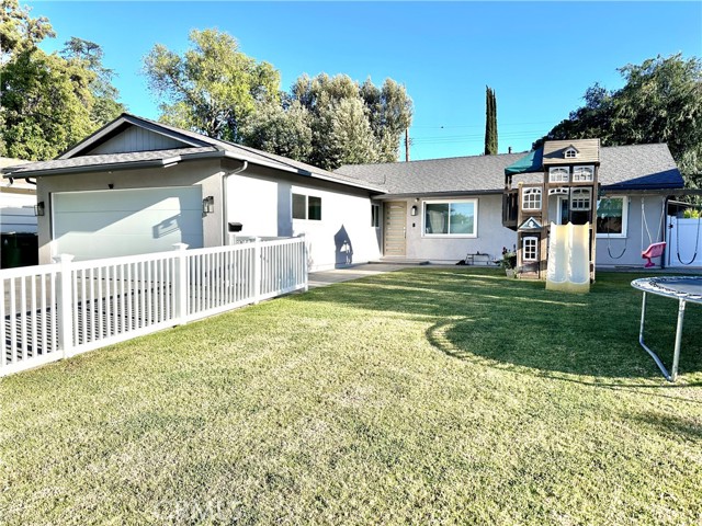 Detail Gallery Image 1 of 21 For 23442 Friar St, Woodland Hills,  CA 91367 - 4 Beds | 3 Baths