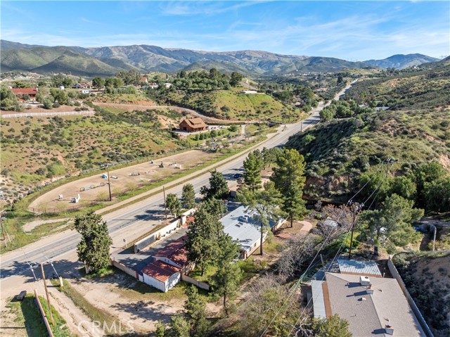 Detail Gallery Image 70 of 75 For 11950 Sierra Hwy, Agua Dulce,  CA 91390 - 3 Beds | 4 Baths