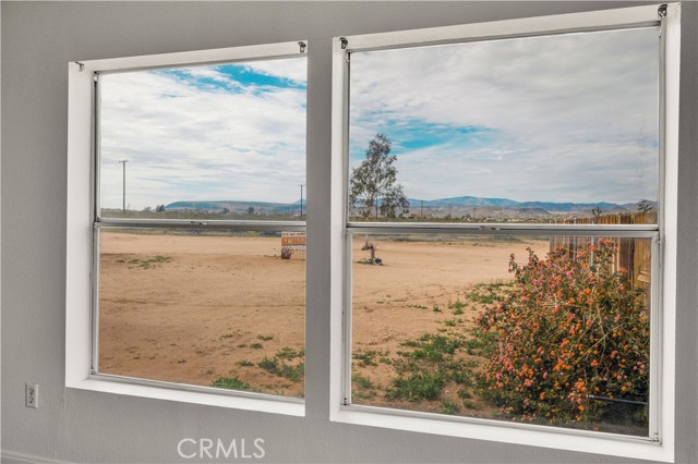 Detail Gallery Image 8 of 50 For 492 Surrey Ave, Landers,  CA 92284 - 3 Beds | 2 Baths