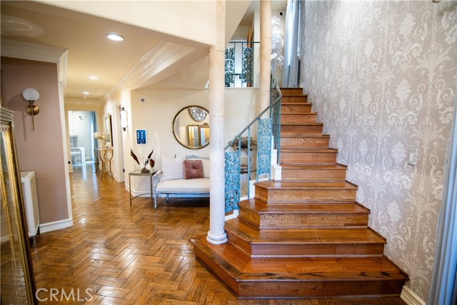 Detail Gallery Image 3 of 41 For 5770 E Lucia, Long Beach,  CA 90803 - 4 Beds | 4 Baths