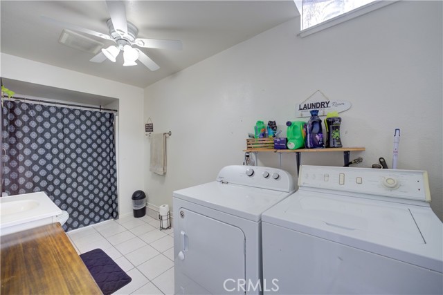 913 Armstrong Avenue, Santa Maria CA: https://media.crmls.org/medias/4fa7cb1d-f57b-4c00-9aad-91aaa0b49723.jpg